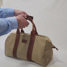 Load and play video in Gallery viewer, Weekender in Khaki
